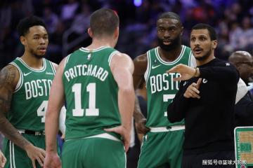 火箭队雪上加霜！心仪之人转投黄蜂，主场惨败残阵绿军，斯通失算了